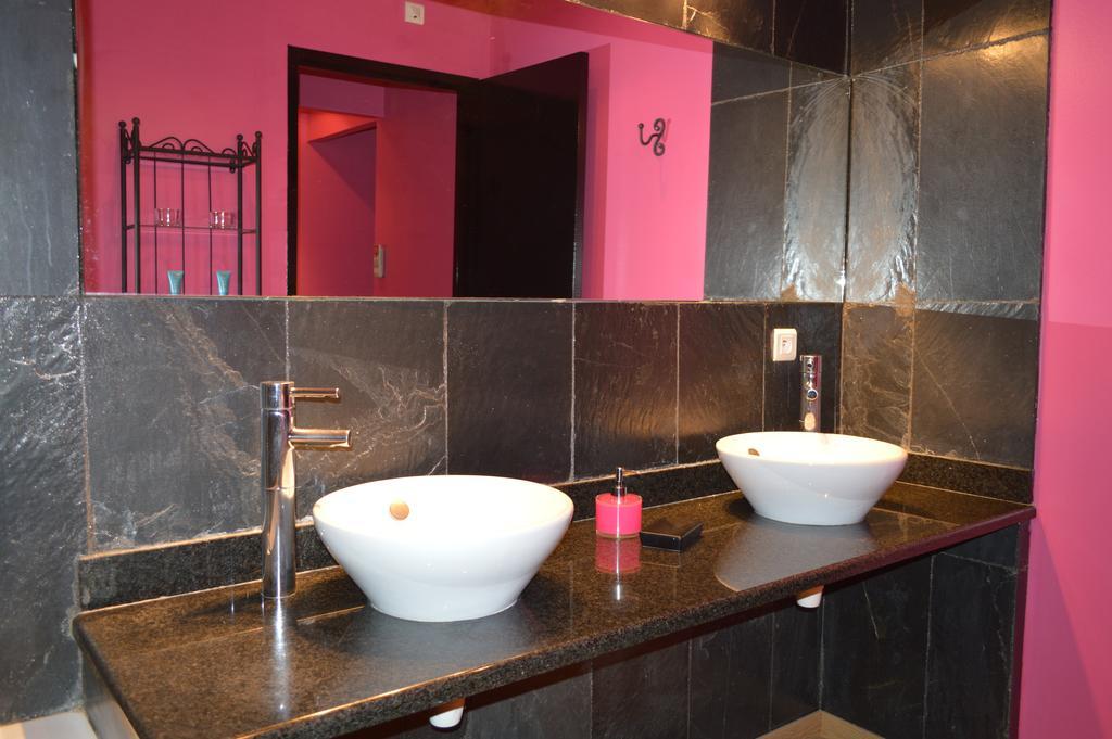 Appart'Hotel Et Chambres Essentiel Spa Arles Exterior photo