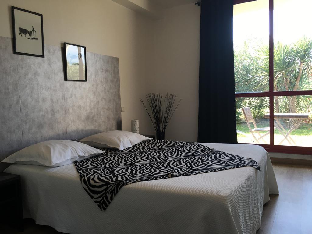 Appart'Hotel Et Chambres Essentiel Spa Arles Exterior photo
