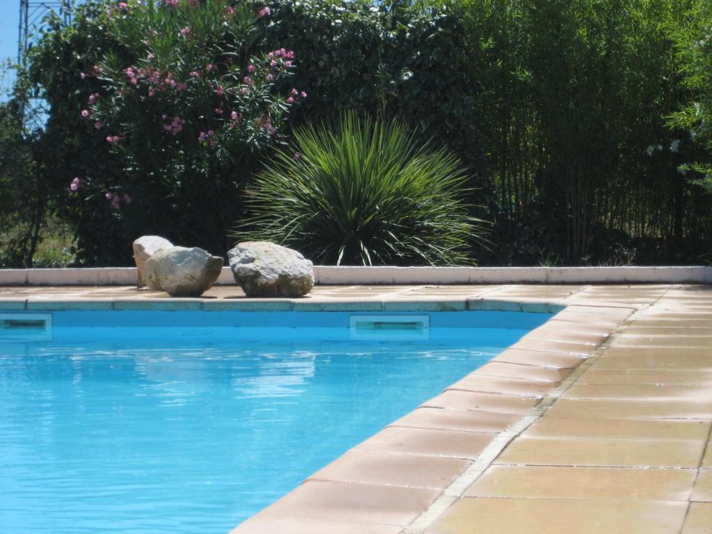 Appart'Hotel Et Chambres Essentiel Spa Arles Exterior photo