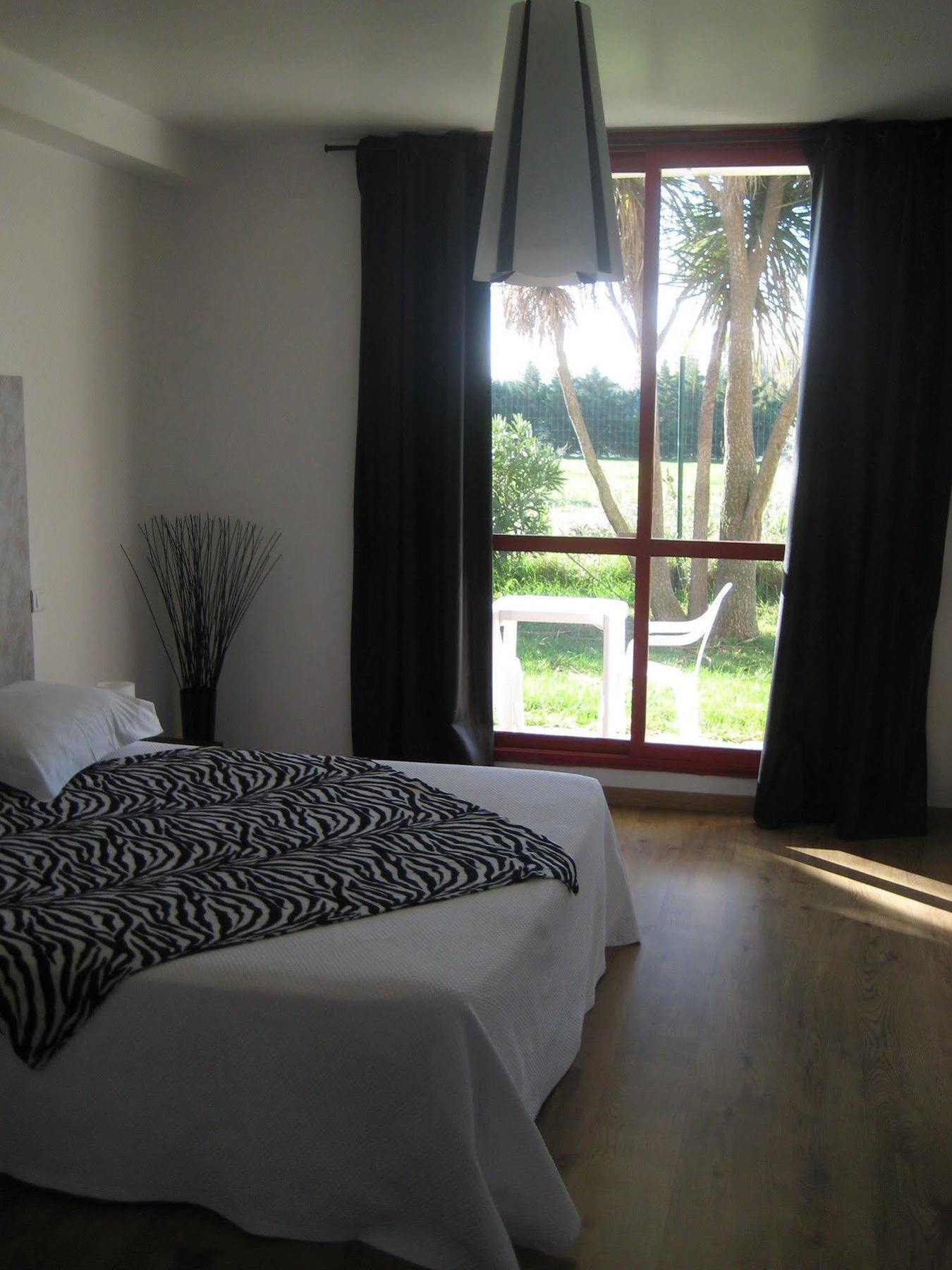 Appart'Hotel Et Chambres Essentiel Spa Arles Exterior photo
