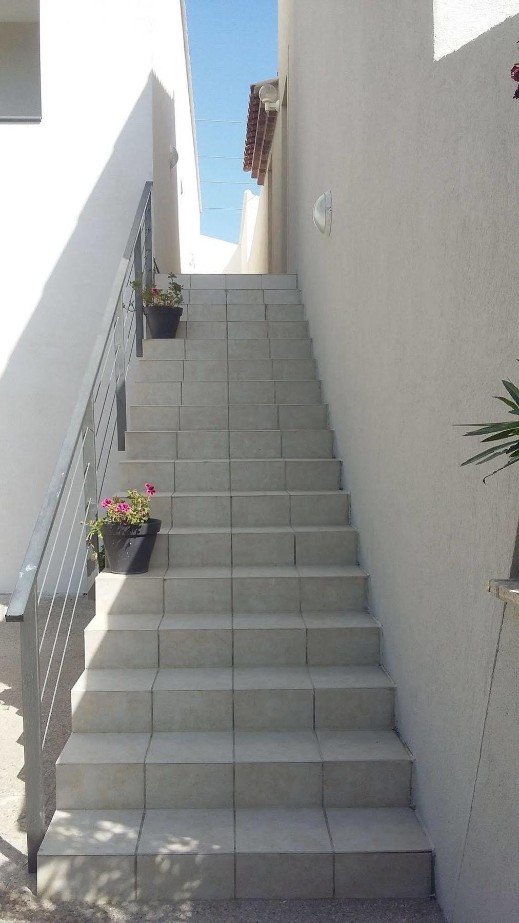 Appart'Hotel Et Chambres Essentiel Spa Arles Exterior photo